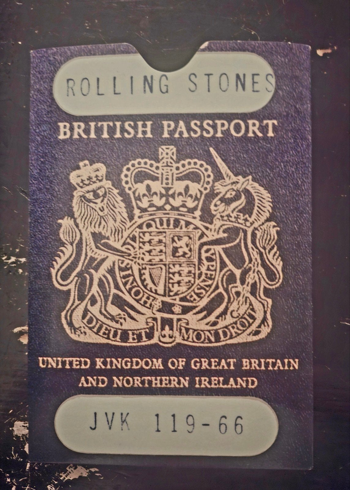 Rolling Stones British Passport - Replica Paspoorten, Ophalen of Verzenden, Zo goed als nieuw, Ken Regan - Camera 5 (behalve Bill Wyman paspoort)