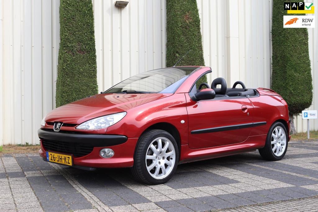 Peugeot 206 CC 2.0-16V Cabrio, Climate Control, 136 pk, Gebruikt, Zwart, Cabriolet