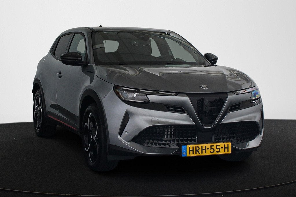 Alfa Romeo Junior 1.2 Turbo Hybrid Ibrida Speciale Pack Tech, Auto's, Alfa Romeo, 145 pk, 1199 cc, Origineel Nederlands, Hybride Elektrisch/Benzine