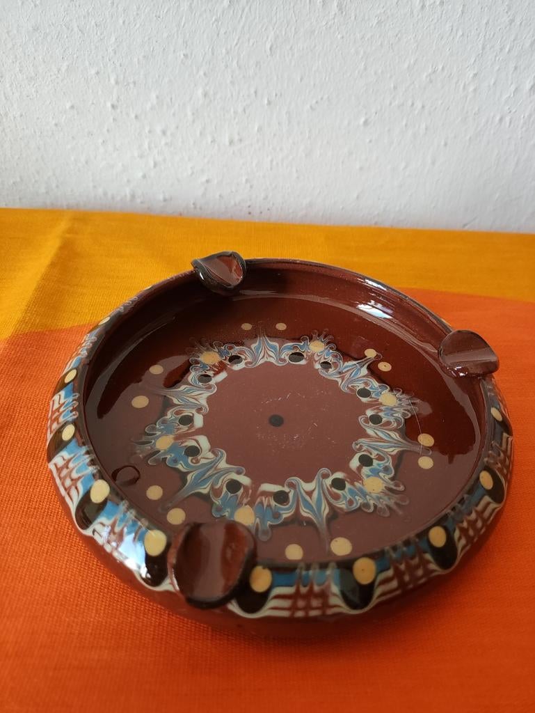 Mooie vintage asbak van Bulgaars aardewerk, Verzenden