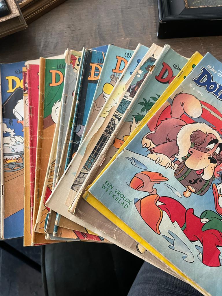 16 stuks Donald Duck stripboeken uit de jaren '70 en 1990, Boeken, Stripboeken, Meerdere stripboeken, Ophalen of Verzenden, Gelezen