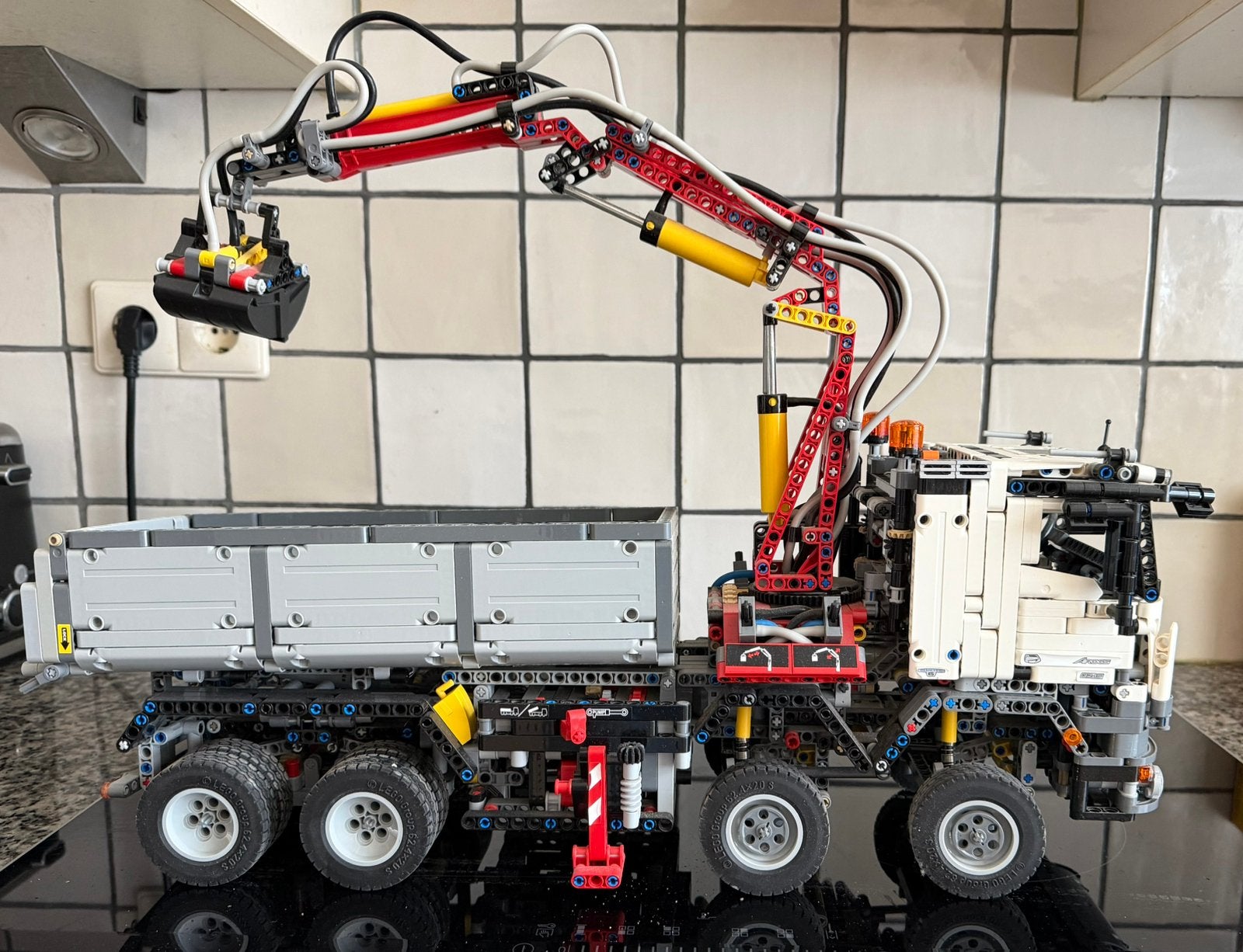Lego 42043 Mercedes Benz, Ophalen of Verzenden, Zo goed als nieuw