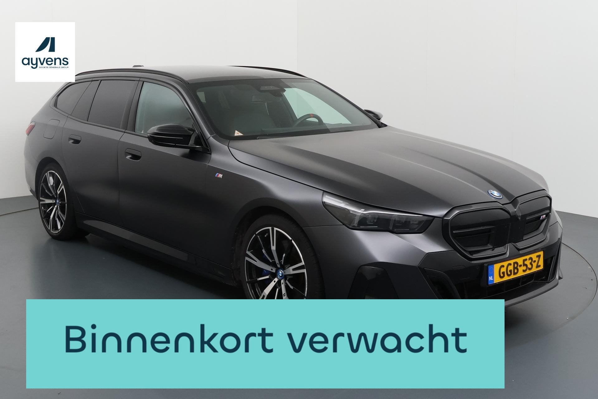 BMW i5 Touring M60 xDrive 84 kWh Elektrische topper met verb, Auto's, Automaat, Gebruikt, 2000 kg, 2325 kg