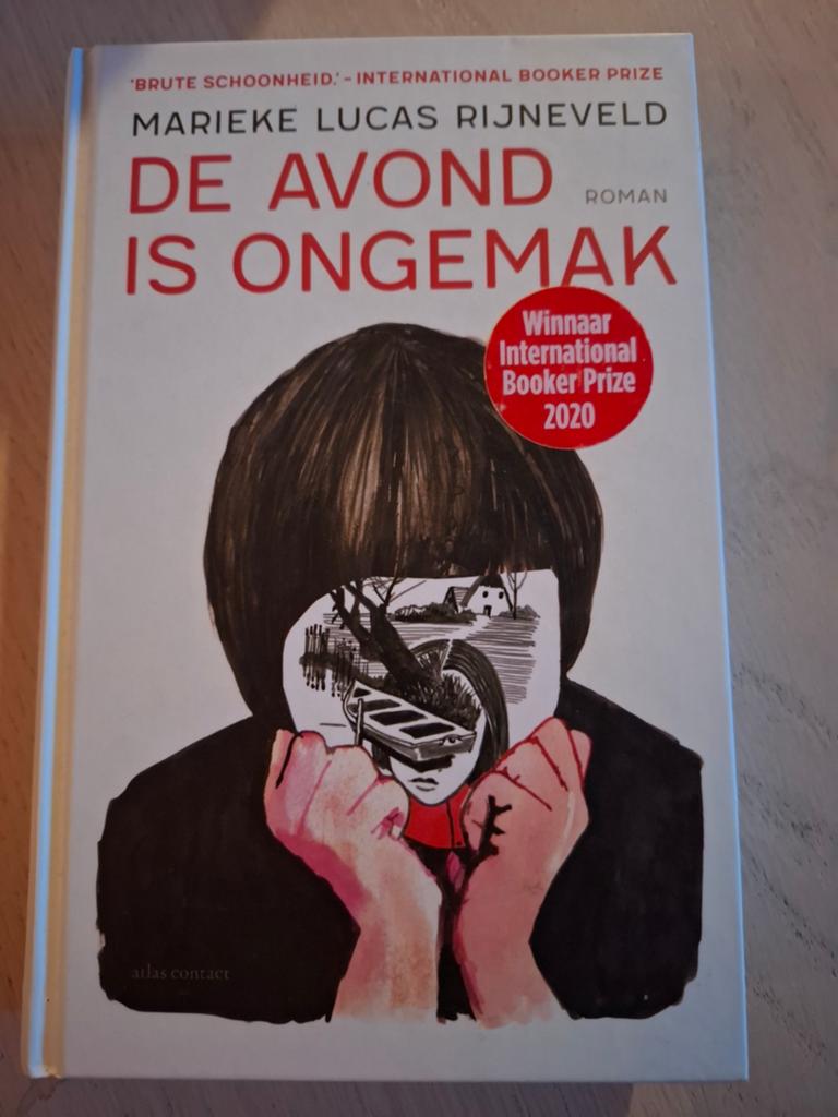 Marieke Lucas Rijneveld - De avond is ongemak, Ophalen of Verzenden, Zo goed als nieuw, Marieke Lucas Rijneveld