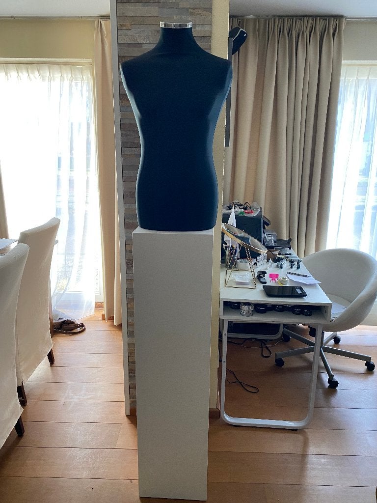 Professionele herenbuste met luxe houten displayzuil 190cm, Ophalen, Eu, Gebruikt, Eu