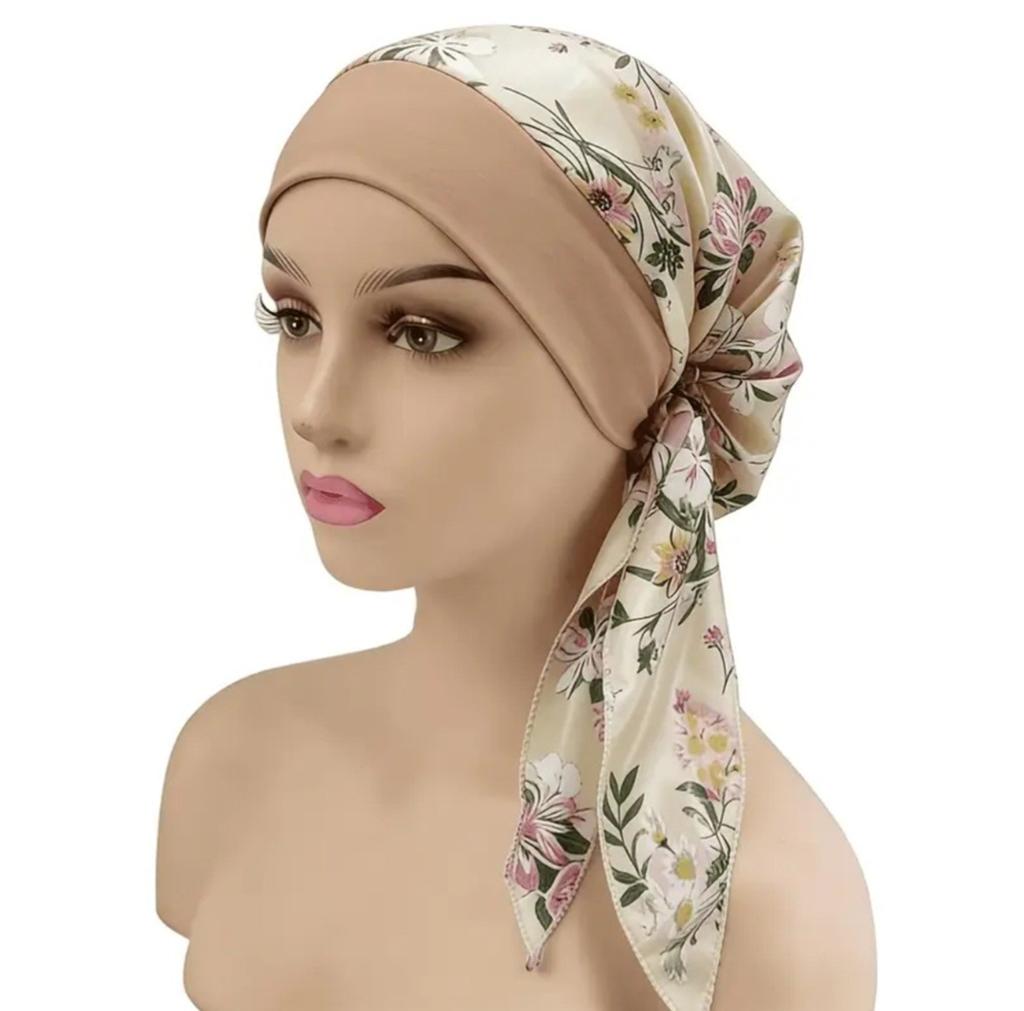 Satijnen Slaapmuts met Bloemenprint en Band NIEUW, Kleding | Dames, Mutsen, Sjaals en Handschoenen, Zo goed als nieuw, Muts, Maat 38/40 (M)