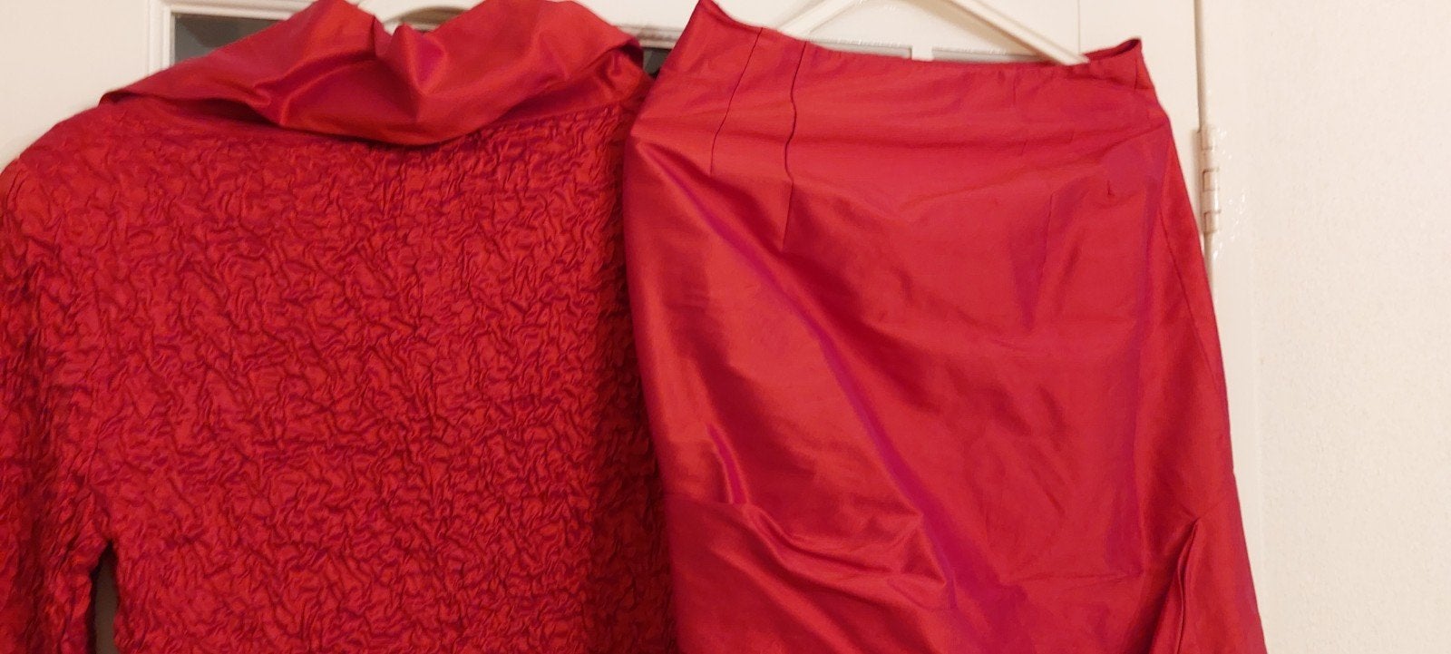 Zijde pakje/bruiloft/MOQ's jasje +rok/chique setje, Kleding | Dames, Maat 38/40 (M), Overige typen, Ophalen of Verzenden, Zo goed als nieuw