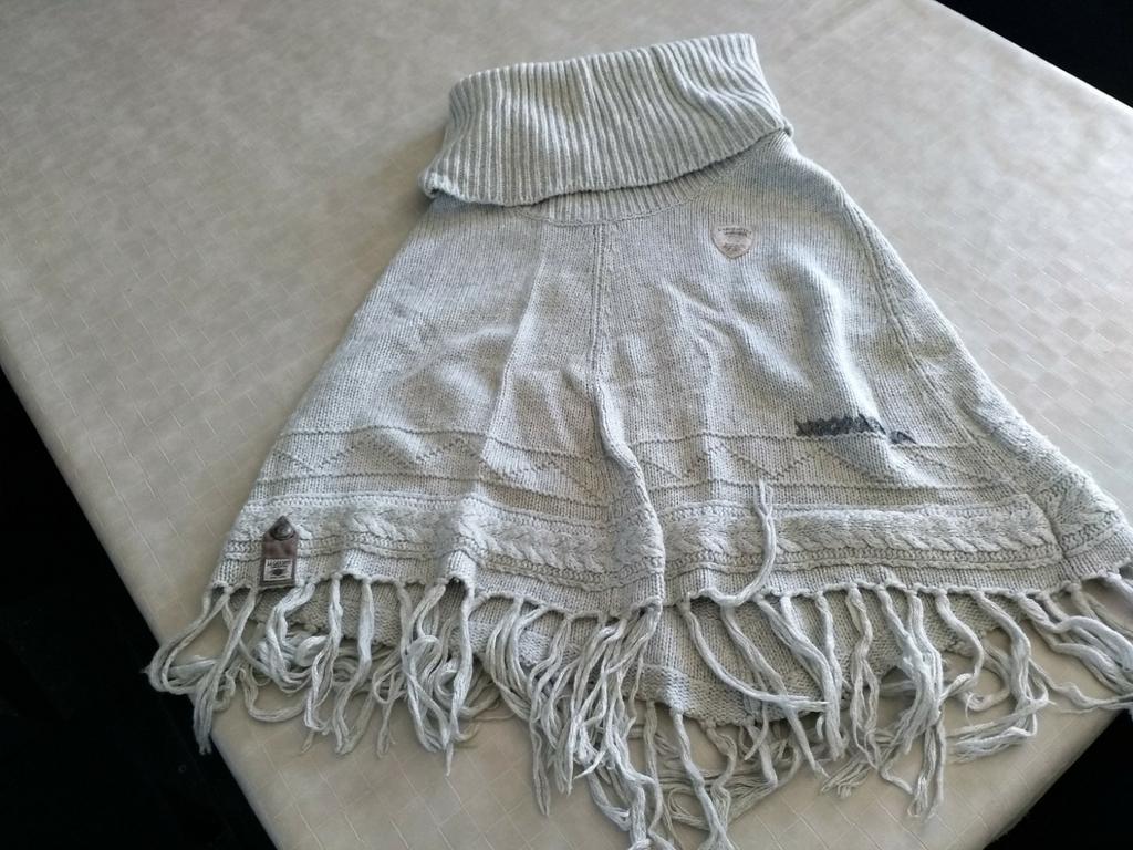 Stola of cape, Ophalen of Verzenden, Zo goed als nieuw, Maat 46/48 (XL) of groter, Sjaal