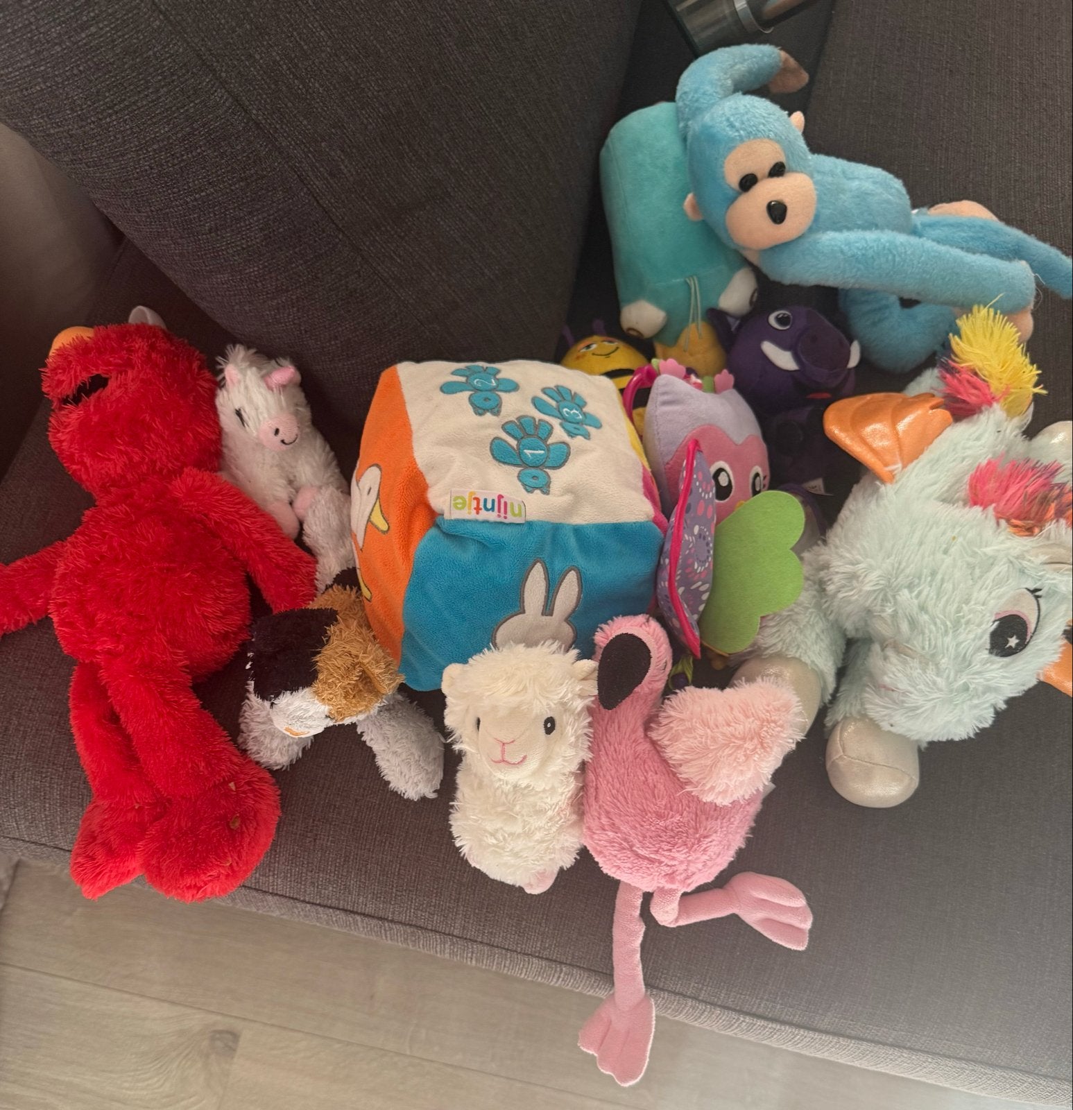 Grote collectie knuffels: Elmo, Nijntje, aap, flamingo en me, Ophalen, Gebruikt, Overige merken, Nijntje