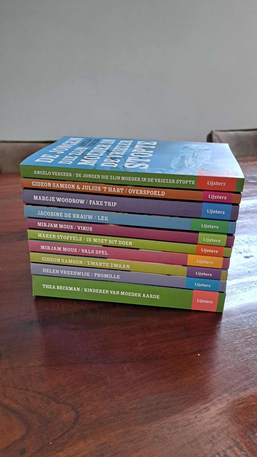 10 Jonge Lijsters boeken (13-16 jaar), Boeken, Ophalen, Zo goed als nieuw