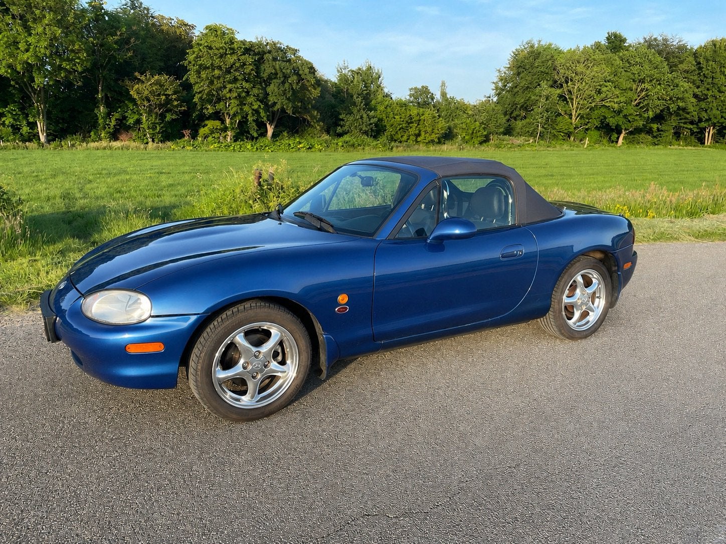 Mazda MX-5 1.8i 10th Anniversary Edition, Achterwielaandrijving, 40 €/maand, 4 cilinders, Cabriolet