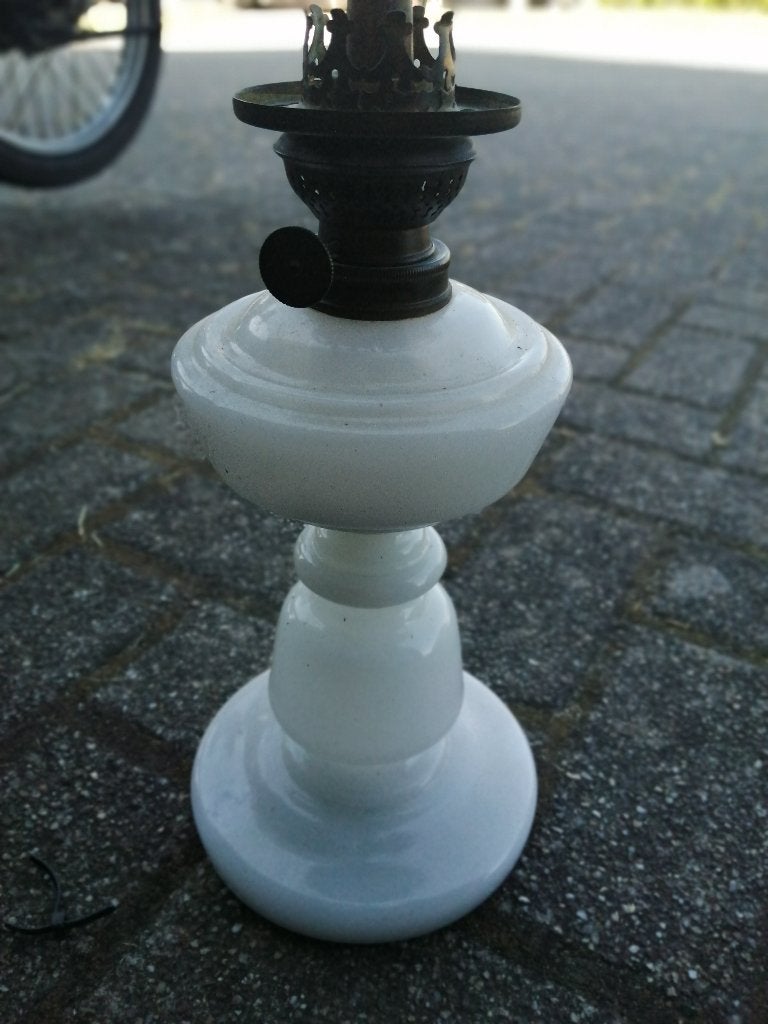 Melk glas witte olie lamp, Antiek en Kunst, Ophalen of Verzenden