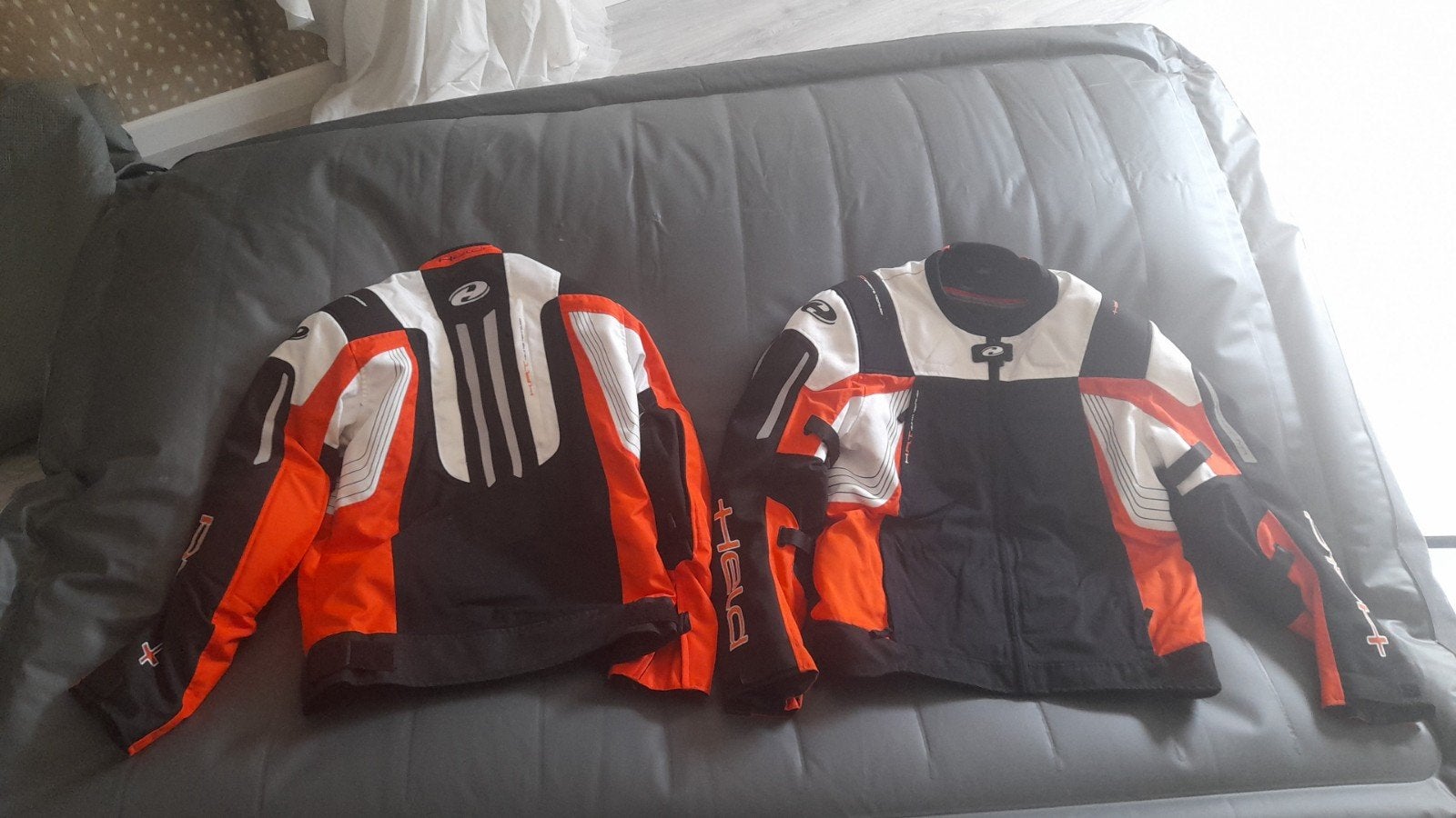 Zo goed als nieuwe motorjassen - 1 keer gedragen, Ophalen of Verzenden, Tweedehands, Jas | textiel, Held
