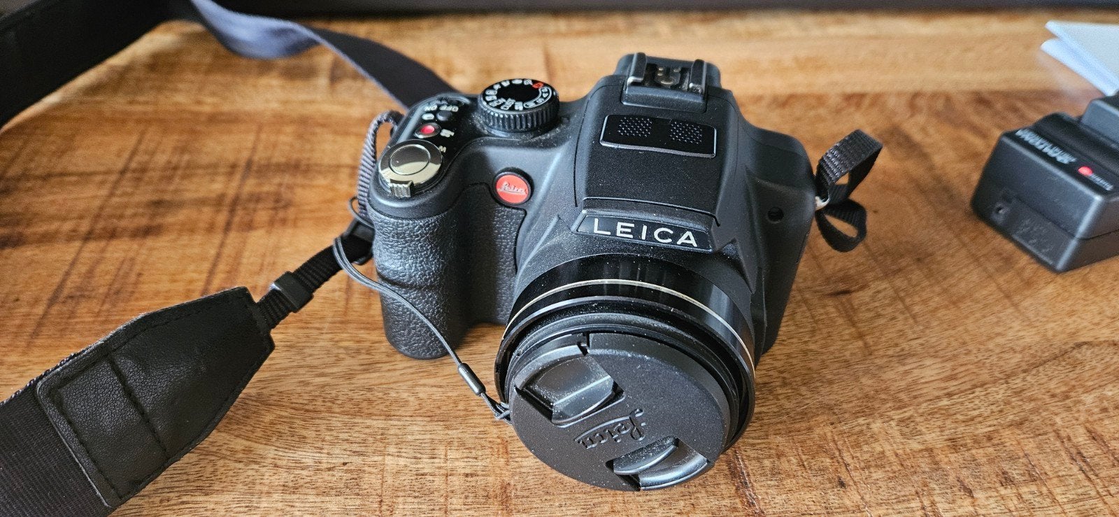 Leica V-LUX 2 Digitale Camera - Compact en Krachtig, Compact, Ophalen of Verzenden, Zo goed als nieuw, Overige Merken