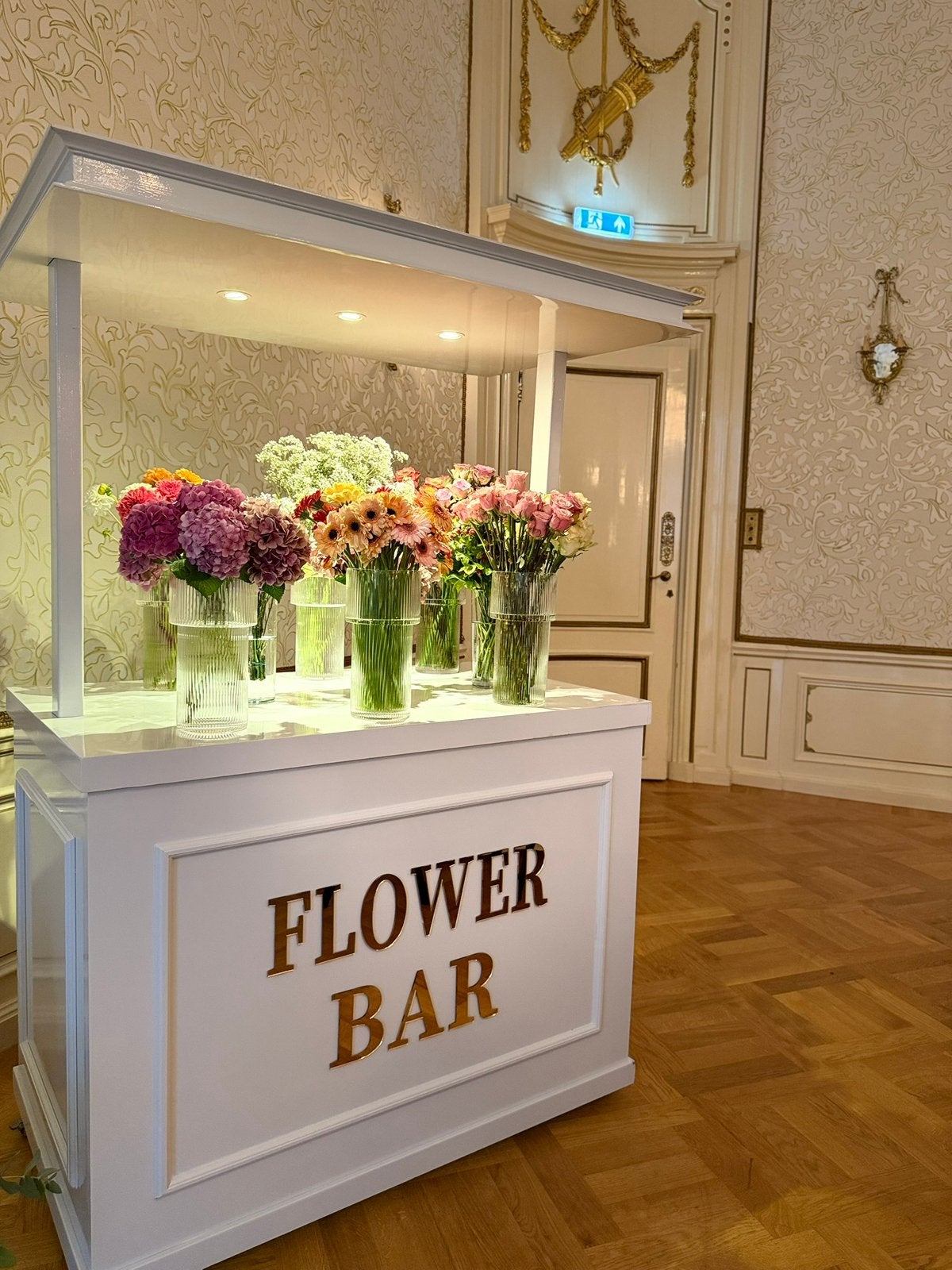FLOWER BAR TE HUUR, Ophalen, Zo goed als nieuw, Geboorte of Huwelijk