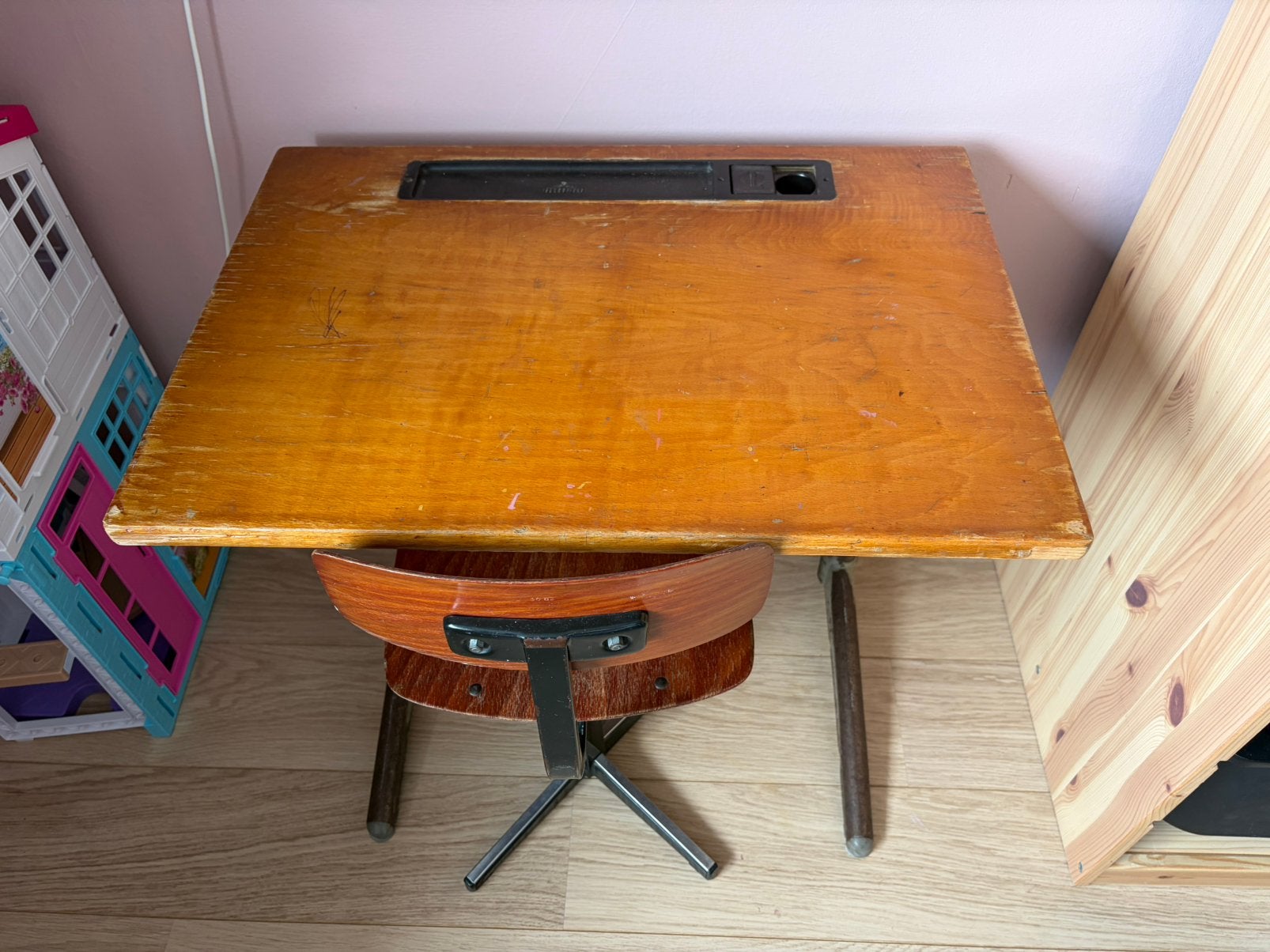 Oud schooltafeltje met stoeltje, Ophalen, Gebruikt, Stoel(en)