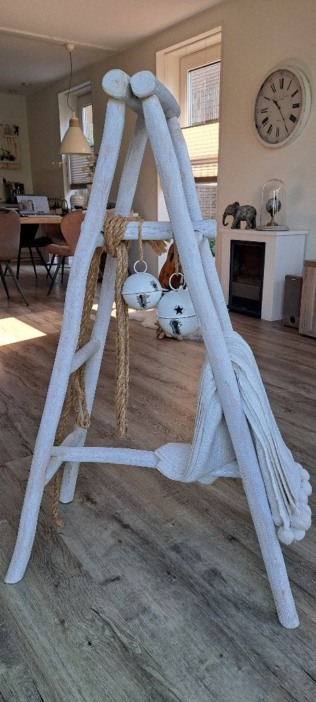 decoratief wit trapje., Ophalen, Zo goed als nieuw