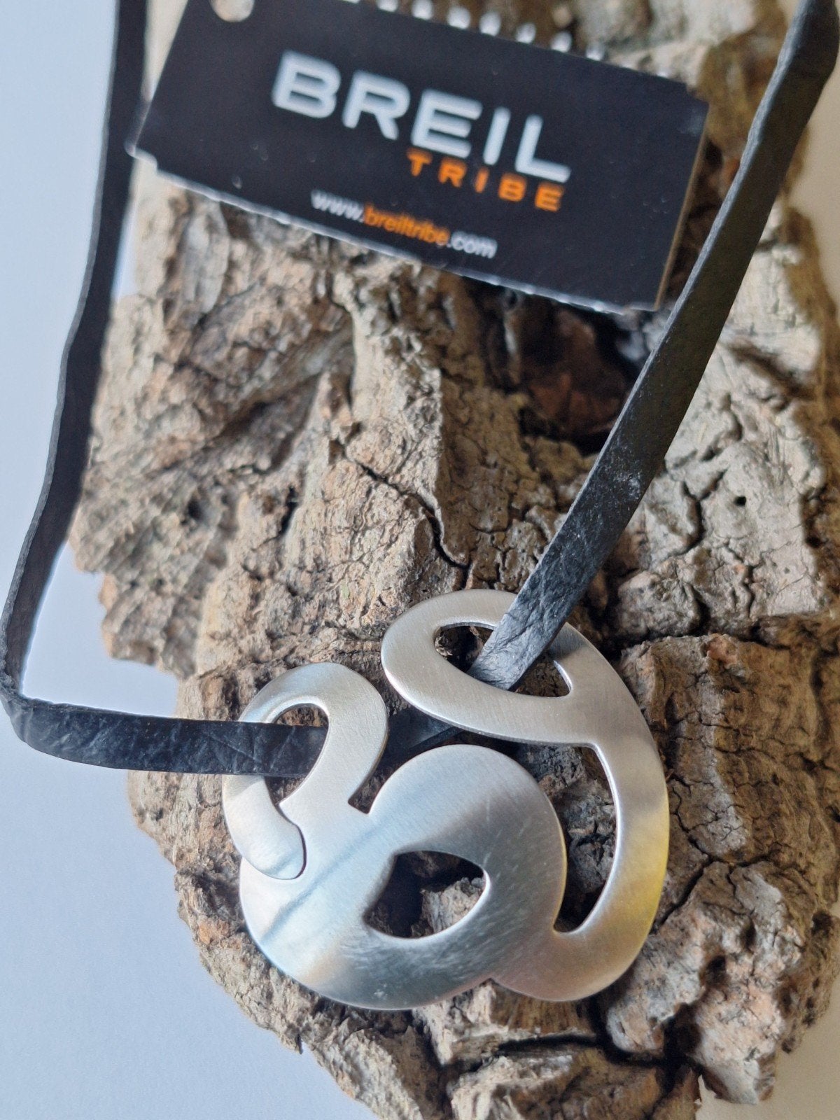 Nieuw edelstalen hanger BREIL met lederen band, Hobby en Vrije tijd, Metaaldetectors, Ophalen of Verzenden, Nieuw, Garrett