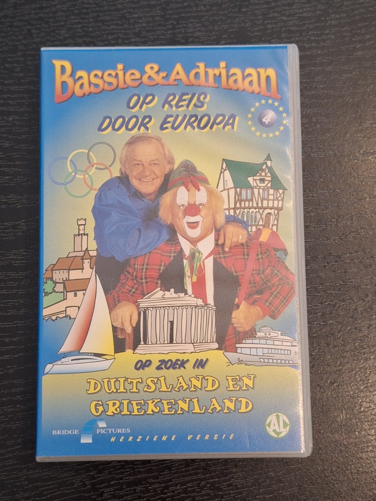 Bassie & Adriaan Op Reis Door Europa 4 VHS, Alle leeftijden, Ophalen of Verzenden, Gebruikt, Nederlandstalig