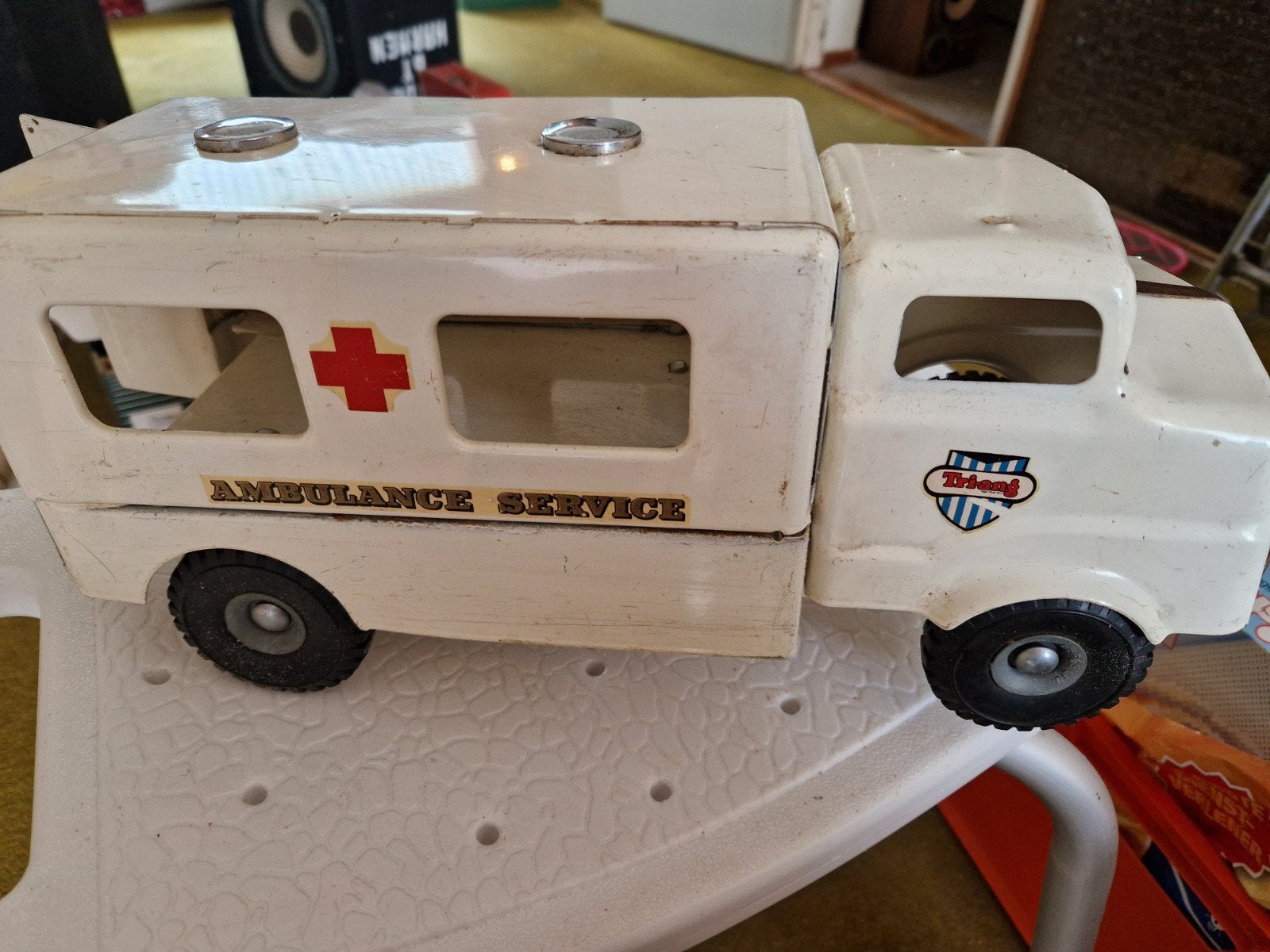 grote Vintage Triang Ambulance Speelgoedwagen - Jaren '50/'6, Ophalen of Verzenden, Gebruikt