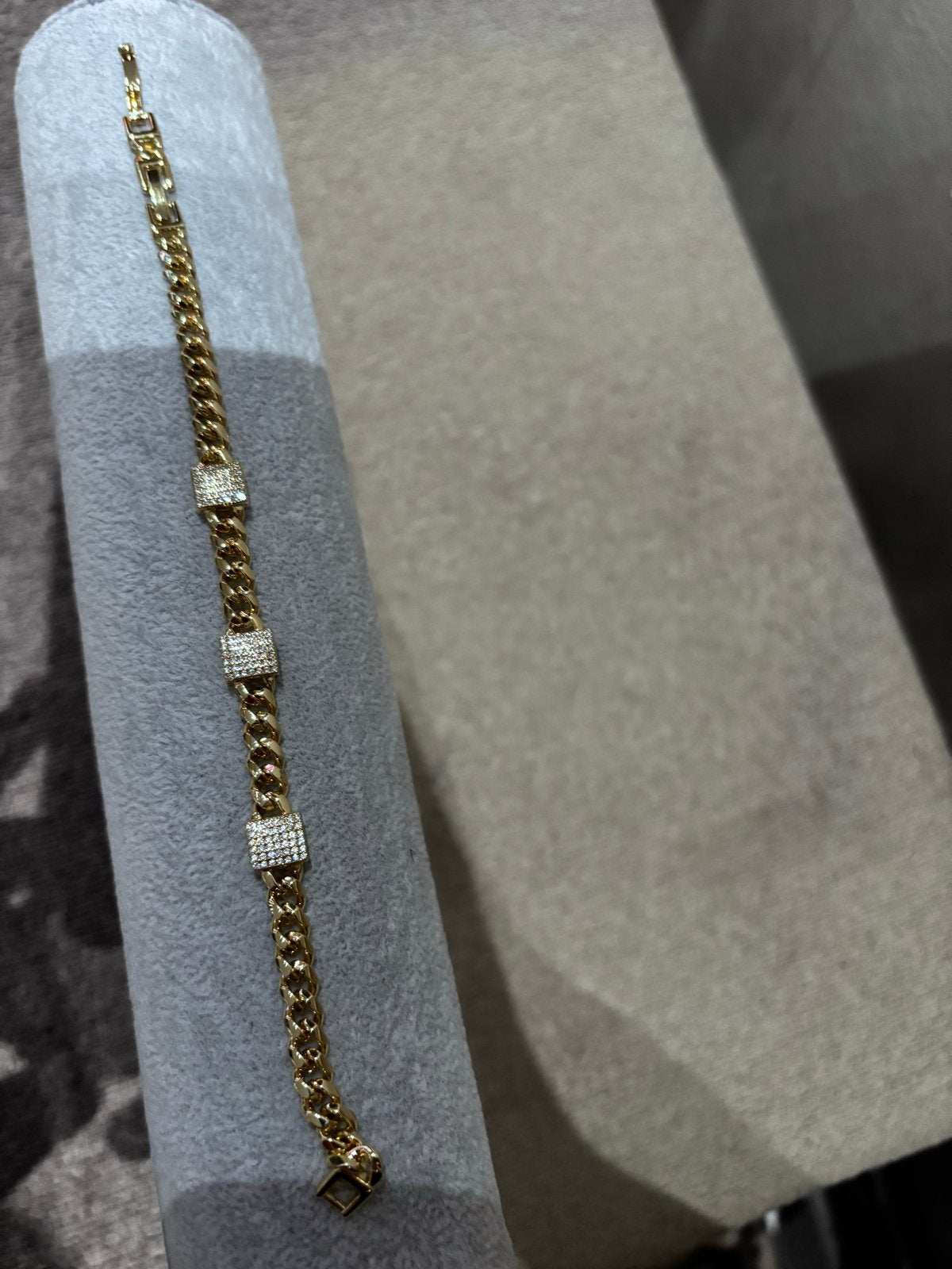 Gouden Armband goud kleurig, Overige materialen, Ophalen of Verzenden, Zo goed als nieuw, Goud