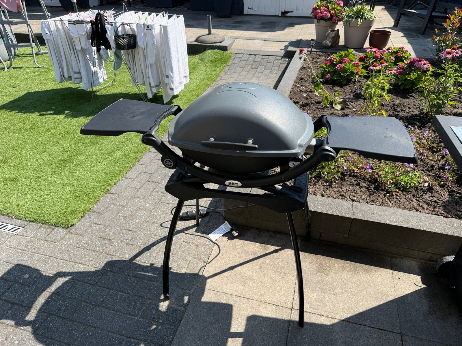 WeberQ2400 elektrische bbq met Onderstel - Zo goed als nieuw, Ophalen, Zo goed als nieuw