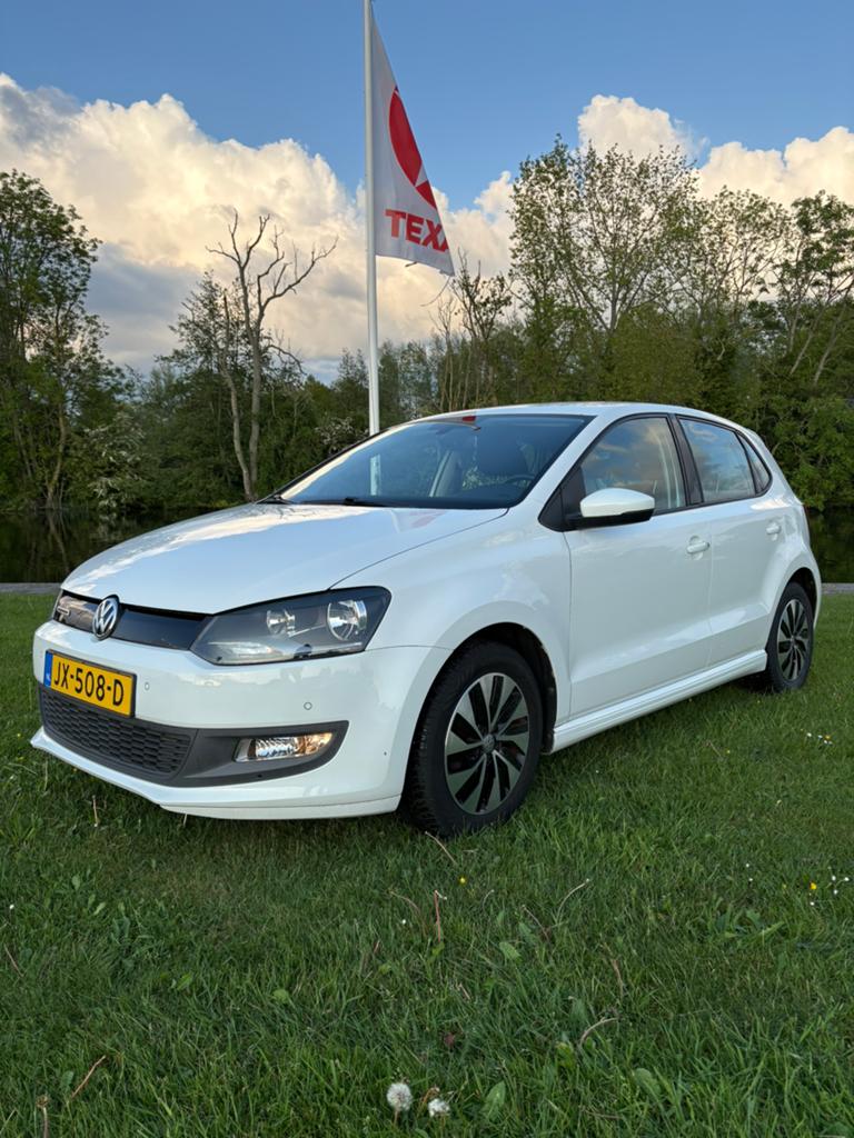Volkswagen Polo 1.0 TSI 70KW 5D 2016 bluemotion, Auto's, Voorwielaandrijving, Stof, 40 €/maand, 95 pk