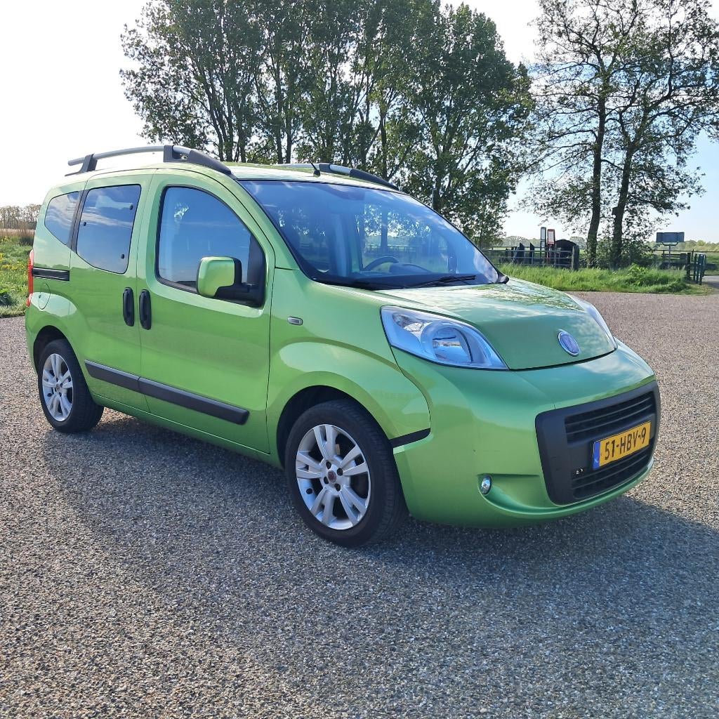 FIAT QUBO 1.4 2008 HOOGZITTER MET MOOIE KILOMETERSTAND, Auto's, Voorwielaandrijving, Stof, Zwart, 4 cilinders