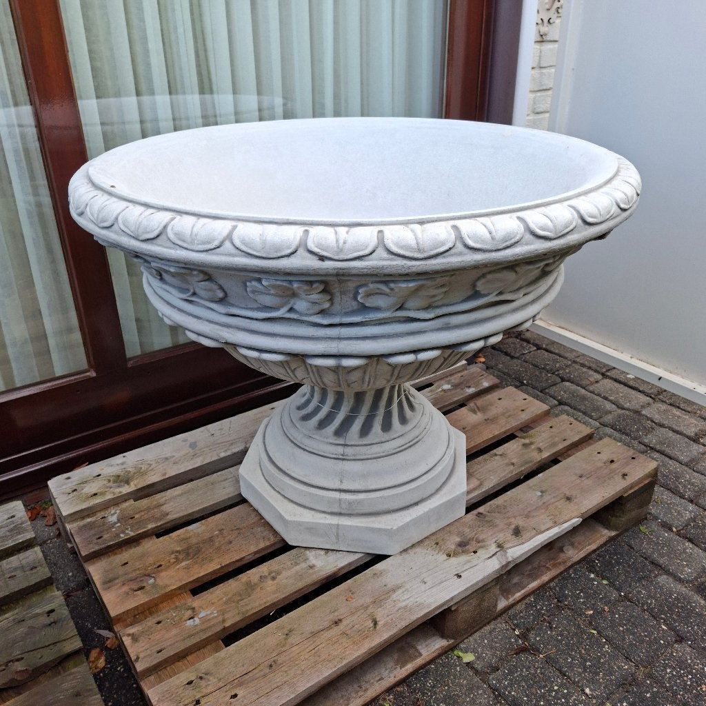 Betonnen bloembak grote plantenbak bloempot 76 x 110 cm, Tuin en Terras, Ophalen, Rond, Nieuw, 60 tot 100 cm
