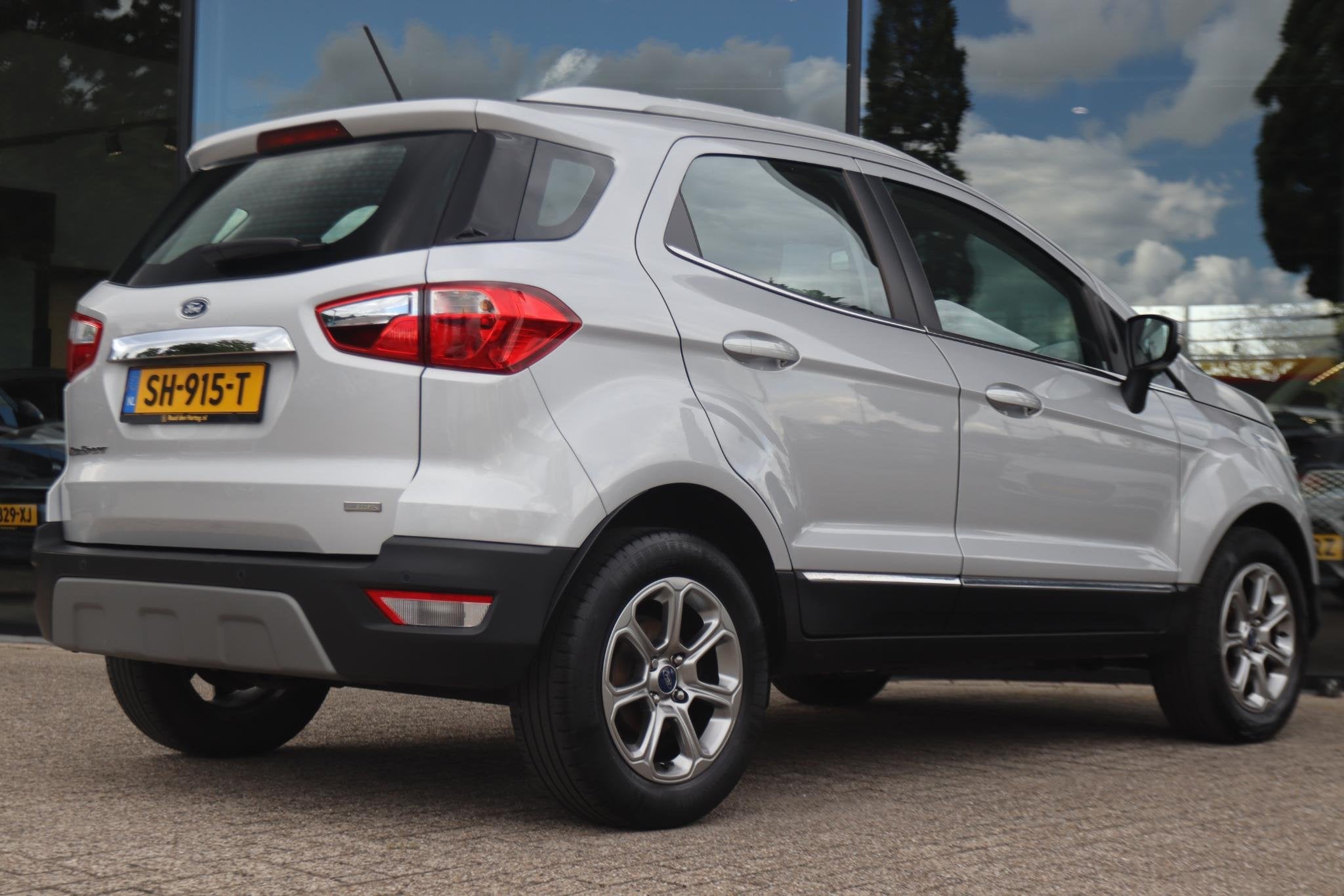 FORD ECOSPORT 1.0 ECOBOOST | LEDER | WINTERPACK | KEY-LESS |, Auto's, Voorwielaandrijving, 125 pk, Gebruikt, Euro 6