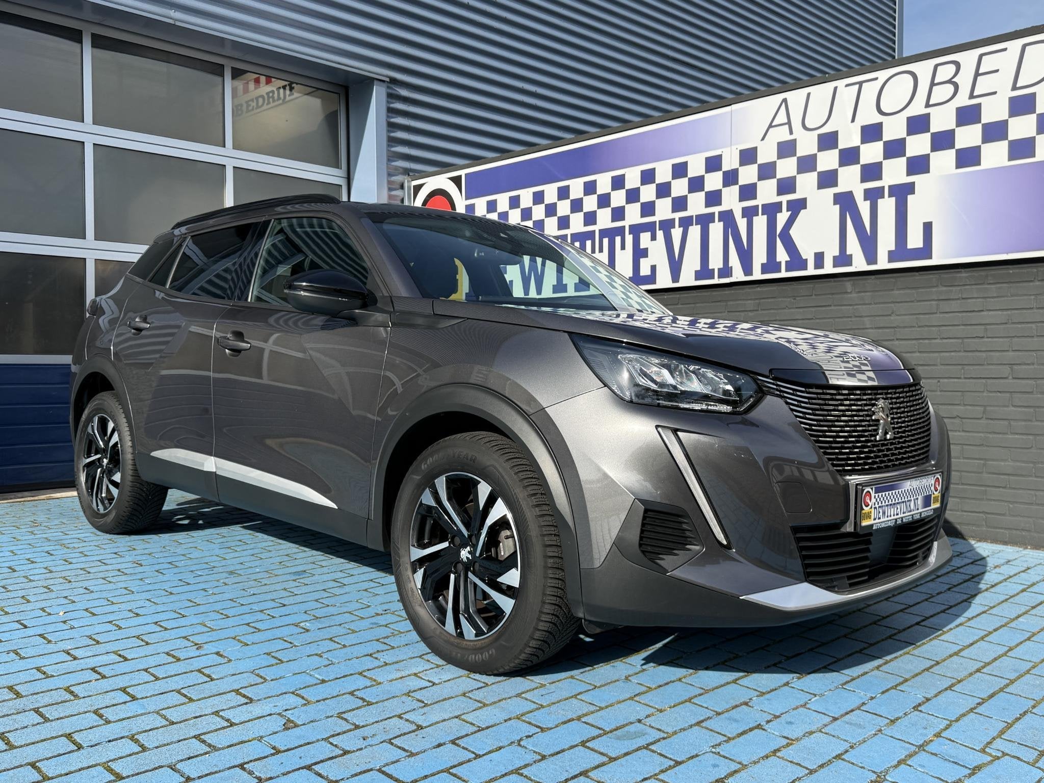 Peugeot 2008 1.2 CRUISE STOELVERW. APPLE. P-CAM, Auto's, 12 maanden, Stof, Gebruikt, Euro 6