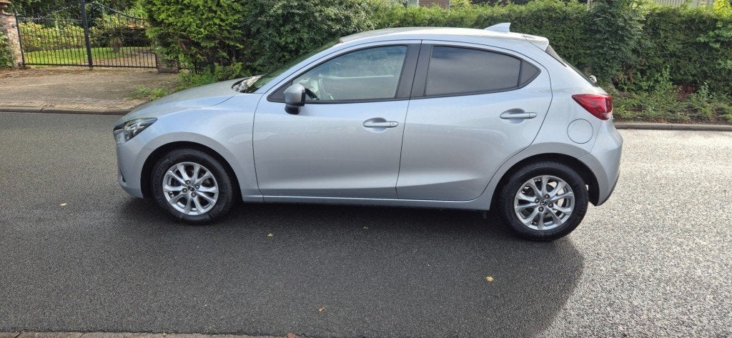 Mazda 2 1.5 Skyactiv-G GT-M/ECC/stoelverw.cruise control/nav, Auto's, Voorwielaandrijving, Met garantie (alle), Bedrijf, Handgeschakeld
