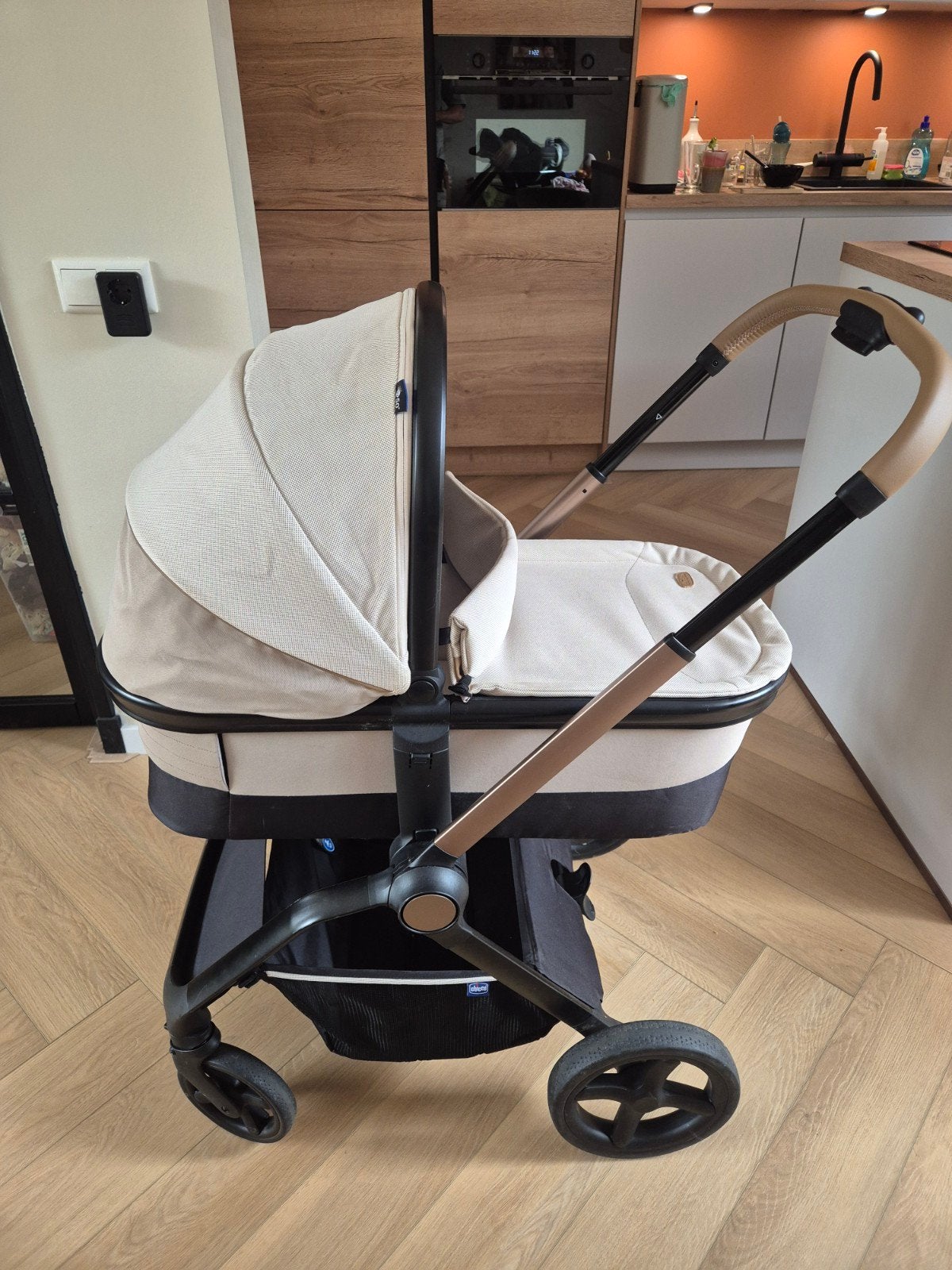 Chicco Mysa mooie beige kinderwagen, Ophalen, Zo goed als nieuw, Overige merken