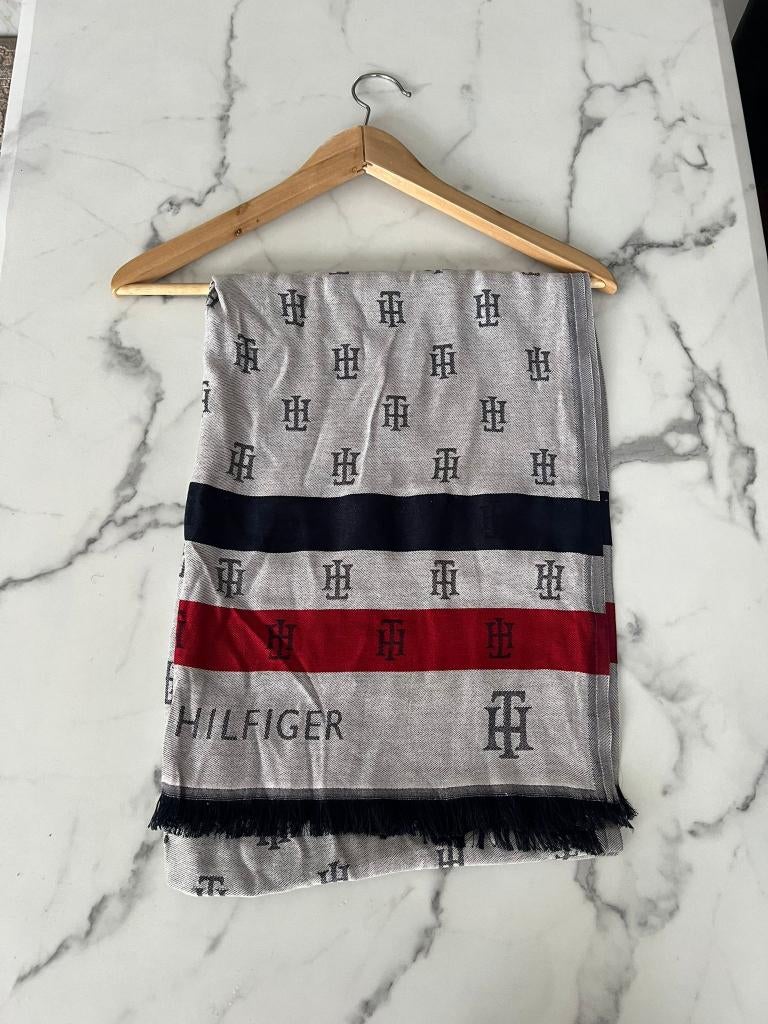 Nette grijze sjaal, Kleding | Dames, Ophalen of Verzenden, Zo goed als nieuw, Maat 46/48 (XL) of groter, Sjaal