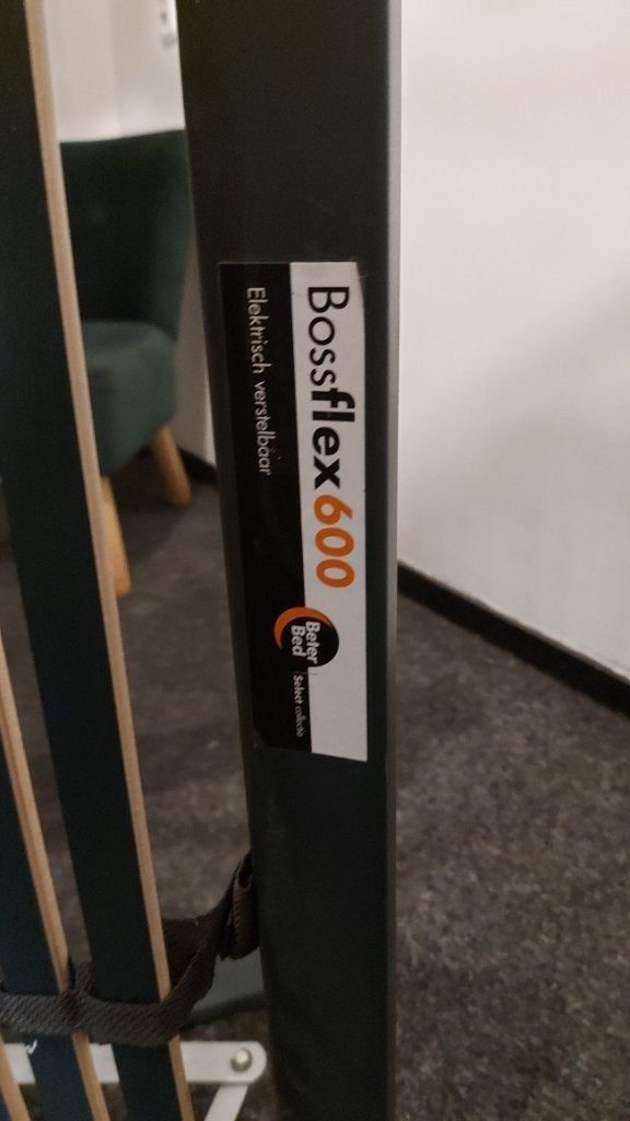Bedbodem, elektrisch Bossflex 600, Ophalen, Eenpersoons, Zo goed als nieuw, 80 cm