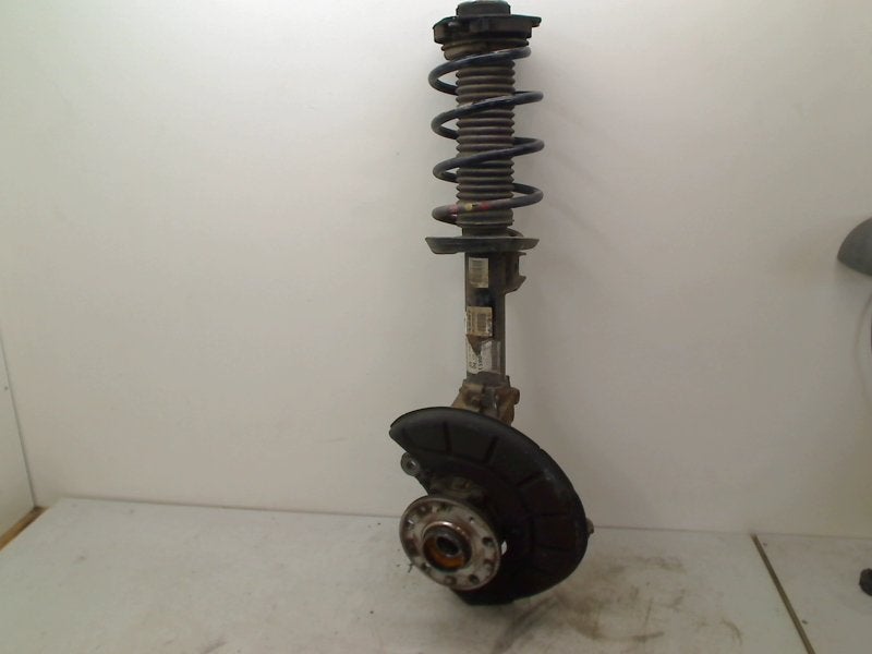 Veerpoot Links Voor Volkswagen Touran (1T3) 2013 1T0413031GP, Gebruikt, Volkswagen, Volkswagen AG, Kundenbetreuung@volkswagen.de