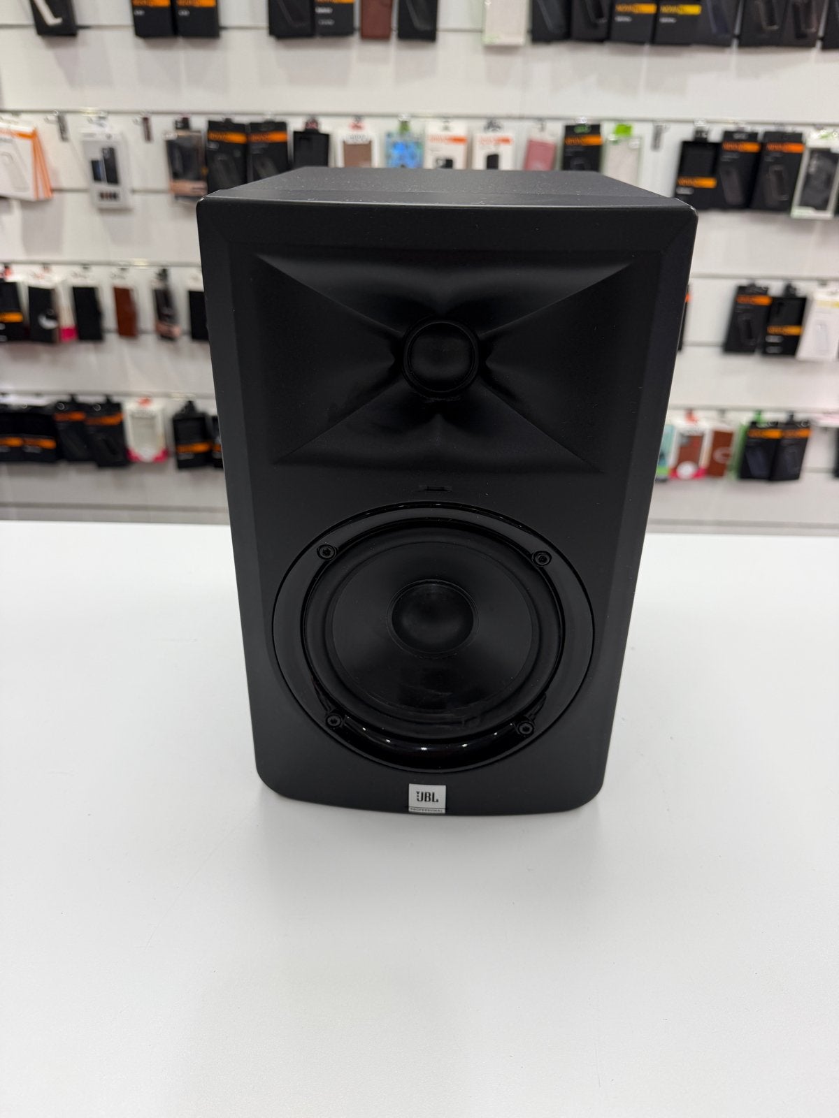 JBL LSR305 Studiomonitor, Audio, Tv en Foto, Luidsprekers, Studiomonitor, Gebruikt, JBL, Ophalen of Verzenden