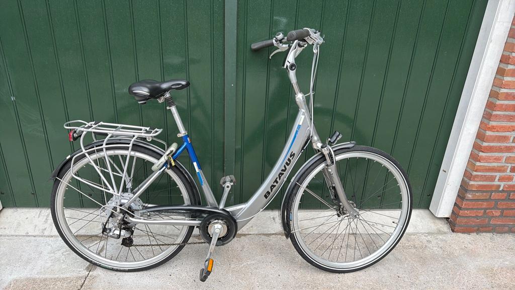 Batavus school fiets, Fietsen en Brommers, Fietsen | Dames | Damesfietsen, Ophalen of Verzenden, Zo goed als nieuw, Batavus