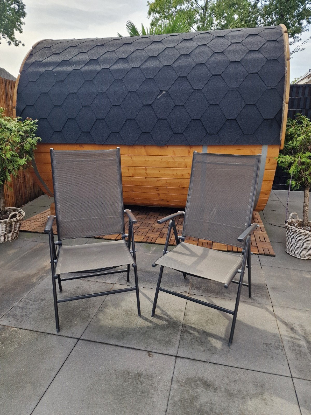 Twee verstelbare tuinstoelen met kussens, Tuin en Terras, Ophalen, Gebruikt, Metaal, Inklapbaar