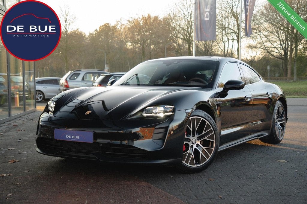 Porsche Taycan 4S Performance 84 kWh|Matrix|Chrono|Achteras, Auto's, Porsche, Automaat, Gebruikt, 4 stoelen, Zwart