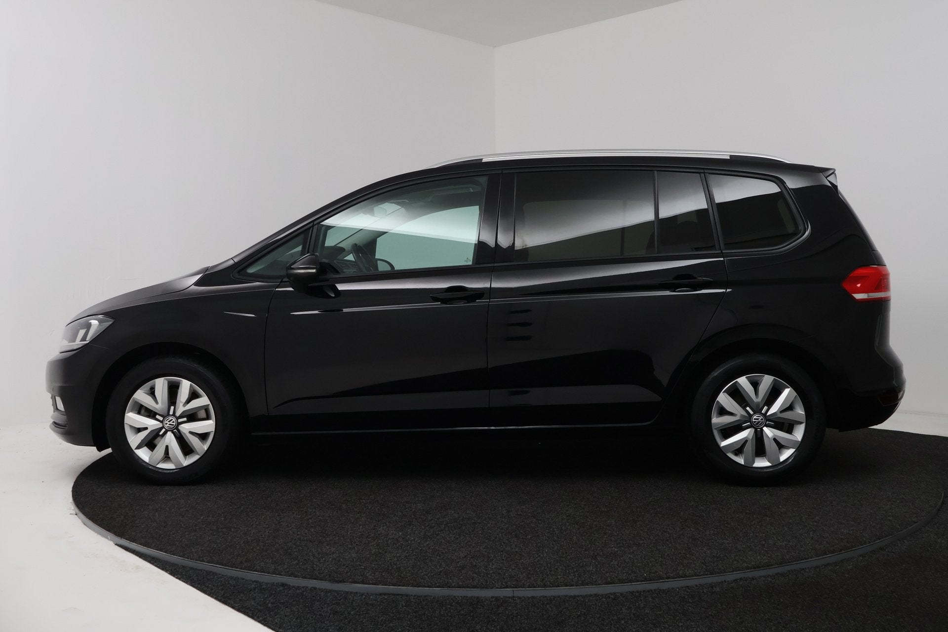 Volkswagen Touran 1.2 TSI Comfortline (CRUISE CONTROL, NAVIG, Auto's, Voorwielaandrijving, Stof, Gebruikt, 4 cilinders