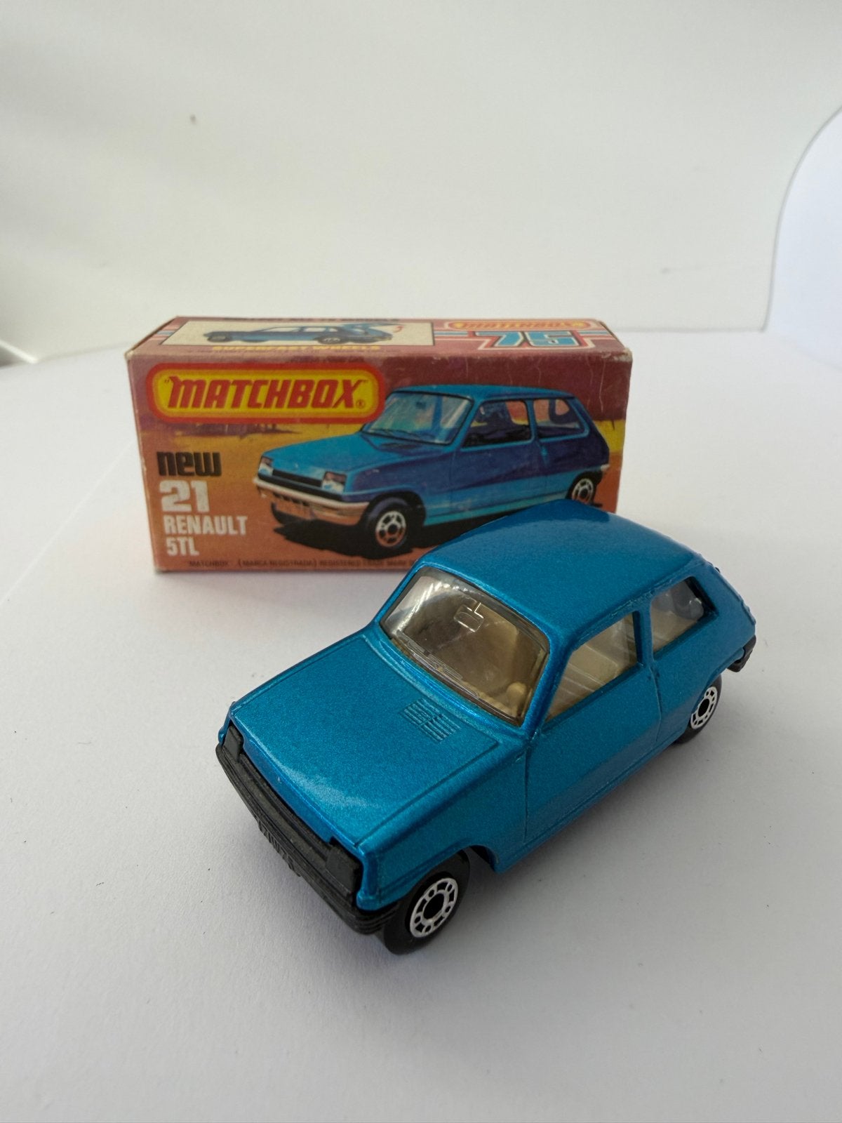 Matchbox Superfast 21 Renault 5TL met doosje, Ophalen of Verzenden, Zo goed als nieuw