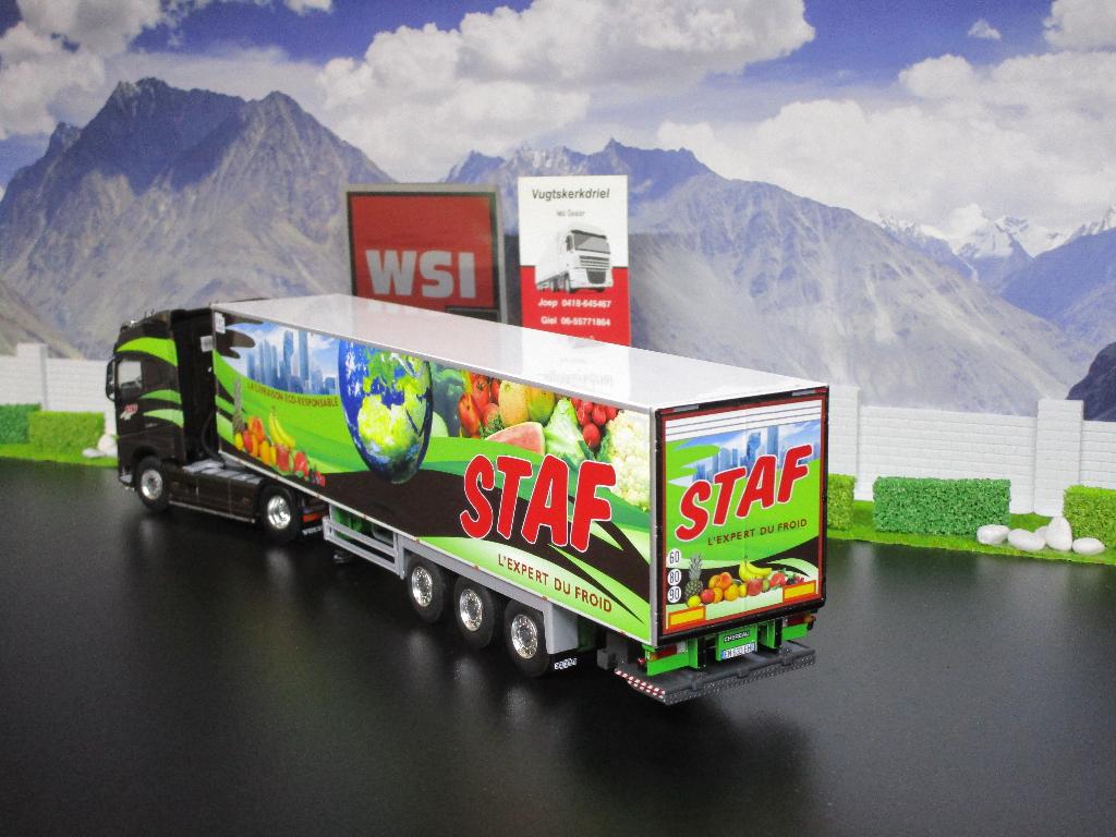 Wsi 01-2627 Staf Transporte , Volvo FH4 Globetrotter, Ophalen, Nieuw, Bus of Vrachtwagen, Wsi