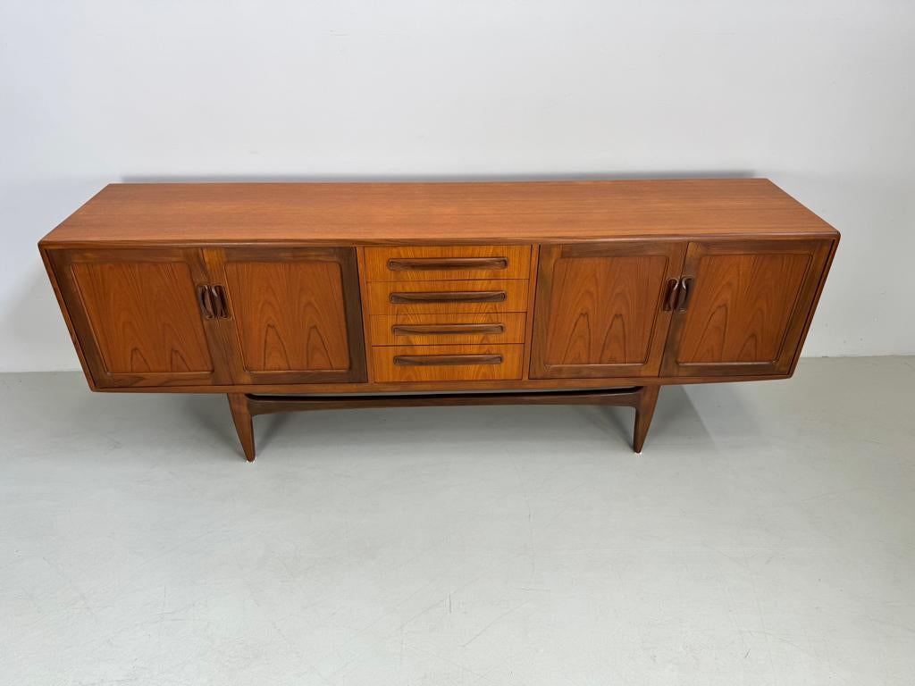 Vintage dressoir G-Plan by V.Wilkins, Huis en Inrichting, Kasten | Dressoirs, Verzenden, Zo goed als nieuw, 25 tot 50 cm, 150 tot 200 cm