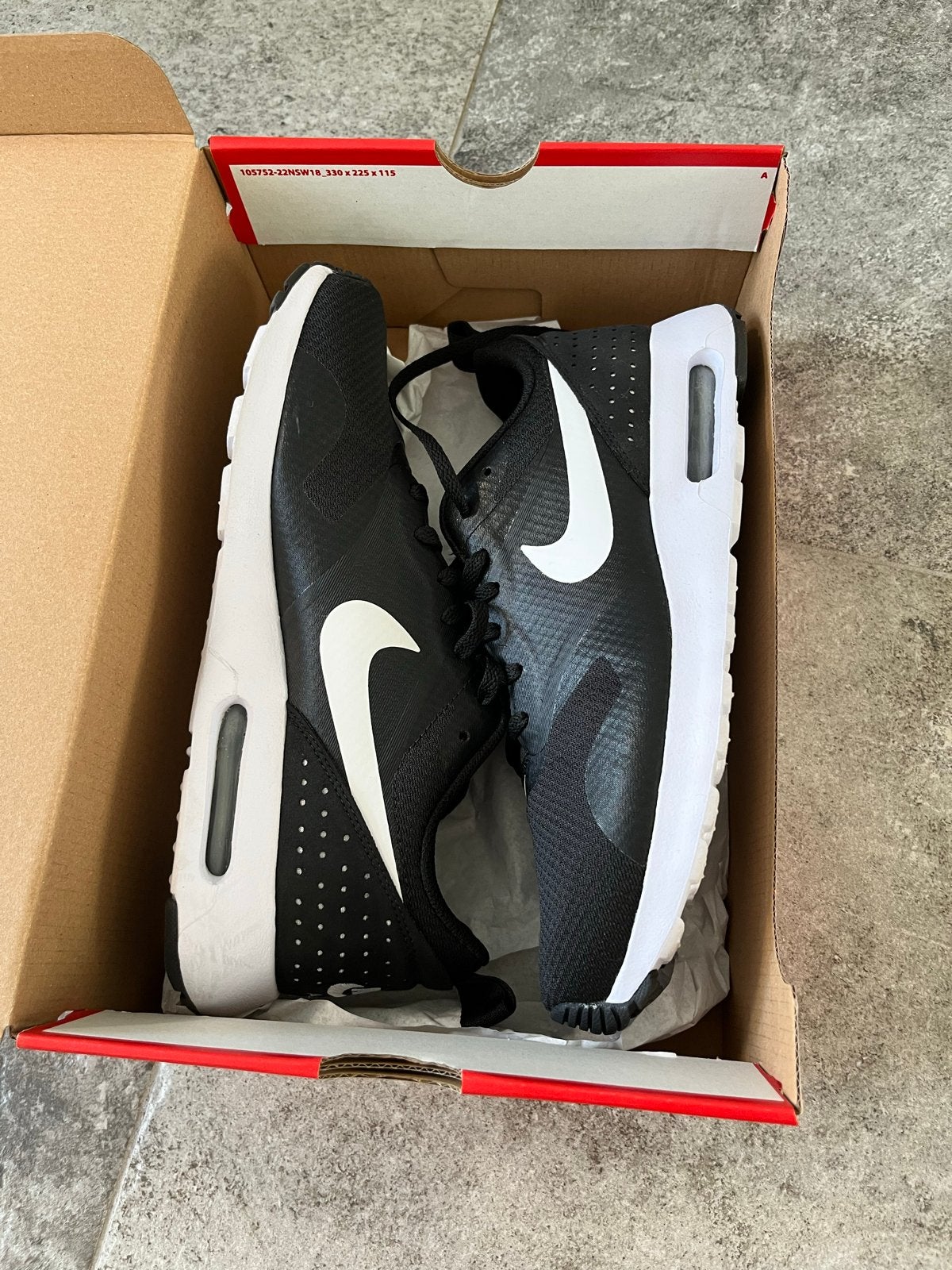 Nieuwe Nike Air Max Tavas sneakers - Zwart/Wit, Ophalen, Zwart, Nieuw, Sneakers of Gympen