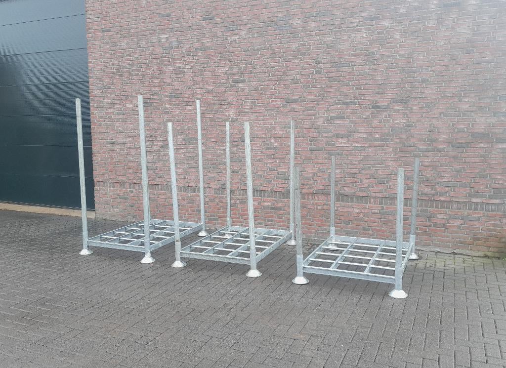 Verzinkte Stapelrekken + Insteekbuizen, Ophalen