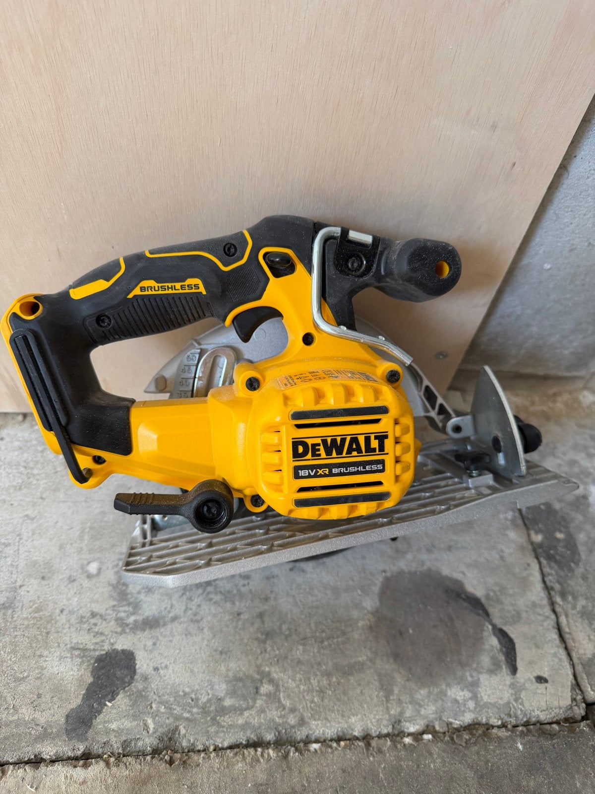 DeWalt Cirkelzaag DCS565 - Zo goed als nieuw, Doe-het-zelf en Verbouw, Gereedschap | Zaagmachines, Ophalen of Verzenden, Zo goed als nieuw