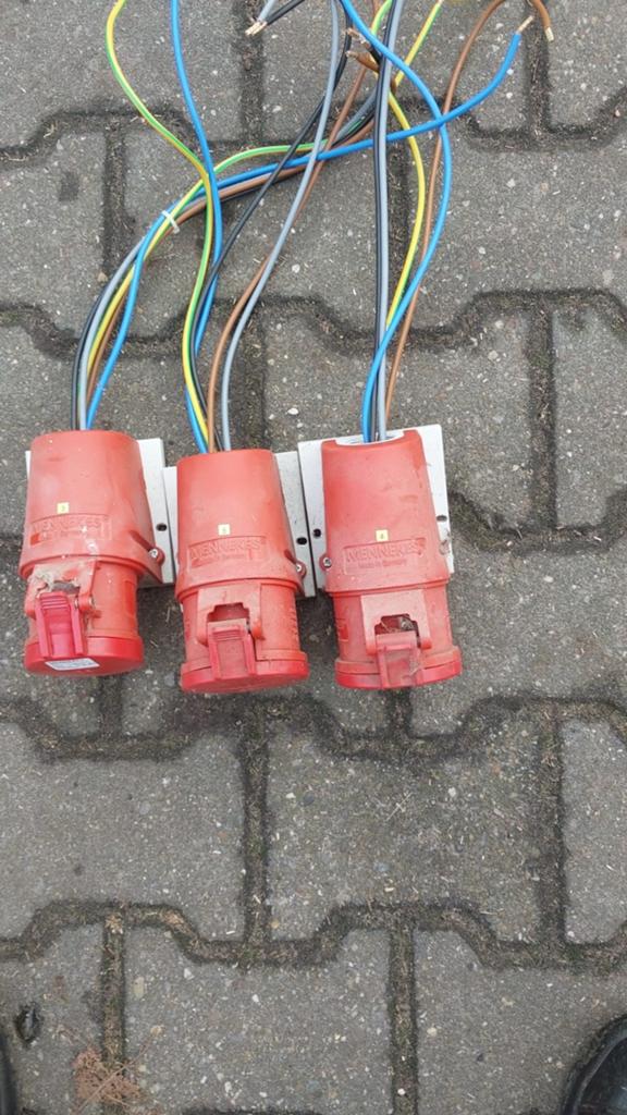 3x 32A CEE Stopcontacten - 2x 5-polig, 1x 4-polig, Ophalen of Verzenden, Gebruikt, Stopcontact
