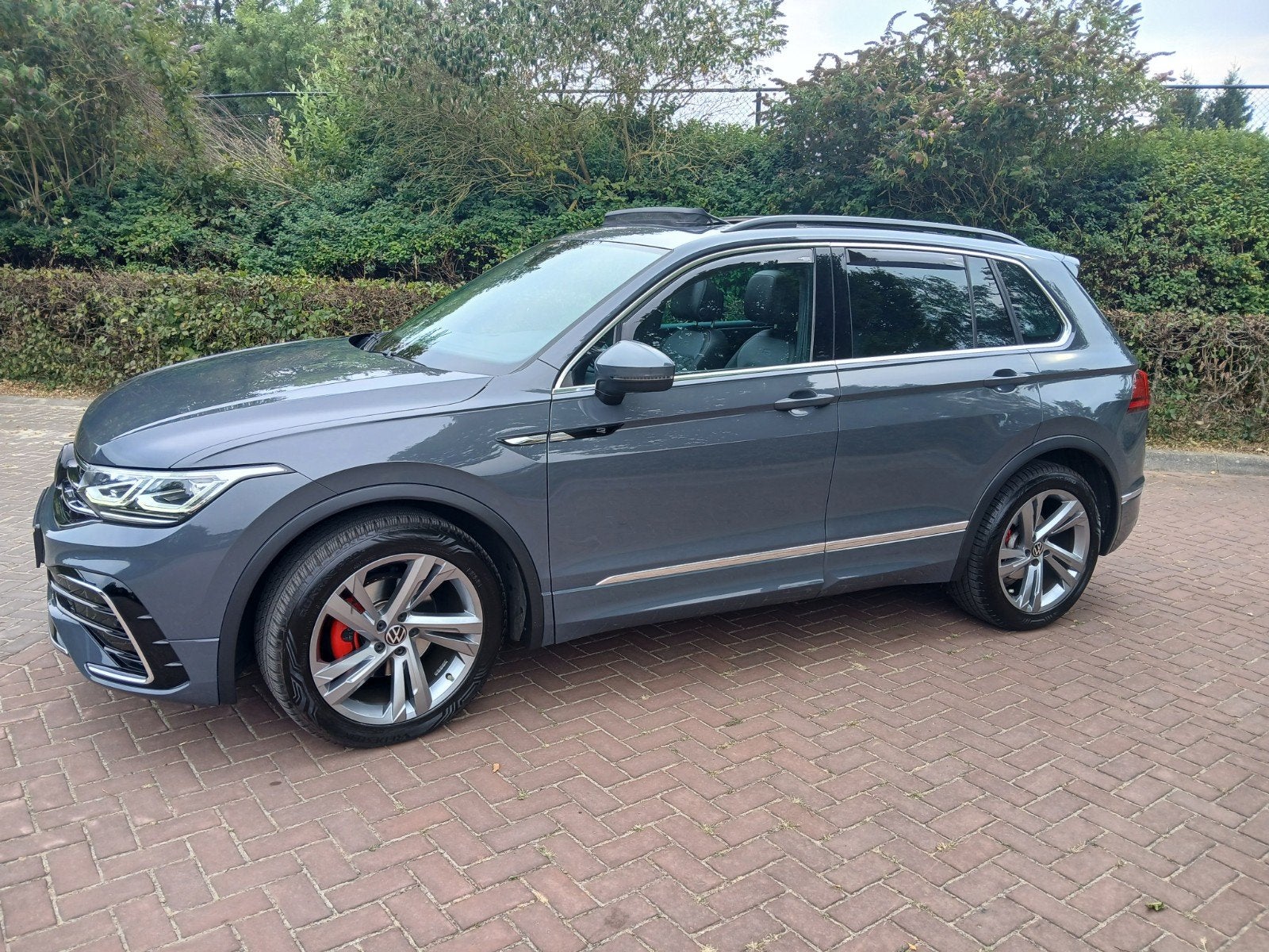 Volkswagen Tiguan 1.5 TSI ACT 150pk DSG 2021 Grijs, Stof, 4 cilinders, 1436 kg, 75 €/maand