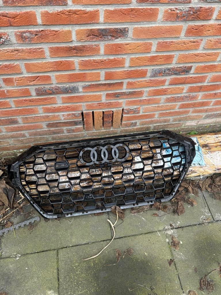 Audi Voorgrill Zwart Glans - RS Look, Ophalen of Verzenden, Gebruikt, Voor, Audi